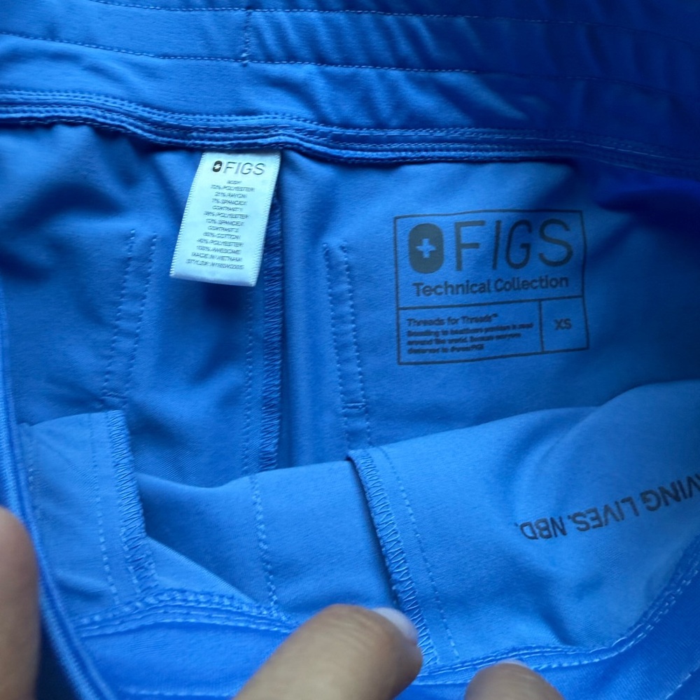 Figs Vibrant Blue Scrub Set XS - Picture 4 of 7